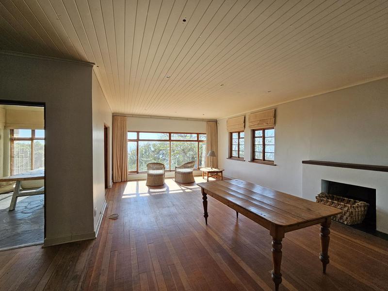 6 Bedroom Property for Sale in Da Gama Bay Western Cape